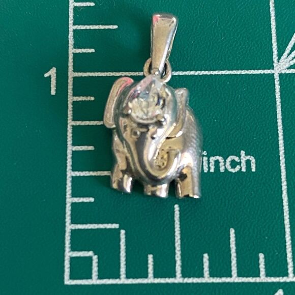 Unique Sterling Silver & CZ Elephant Pendant - Picture 5 of 5